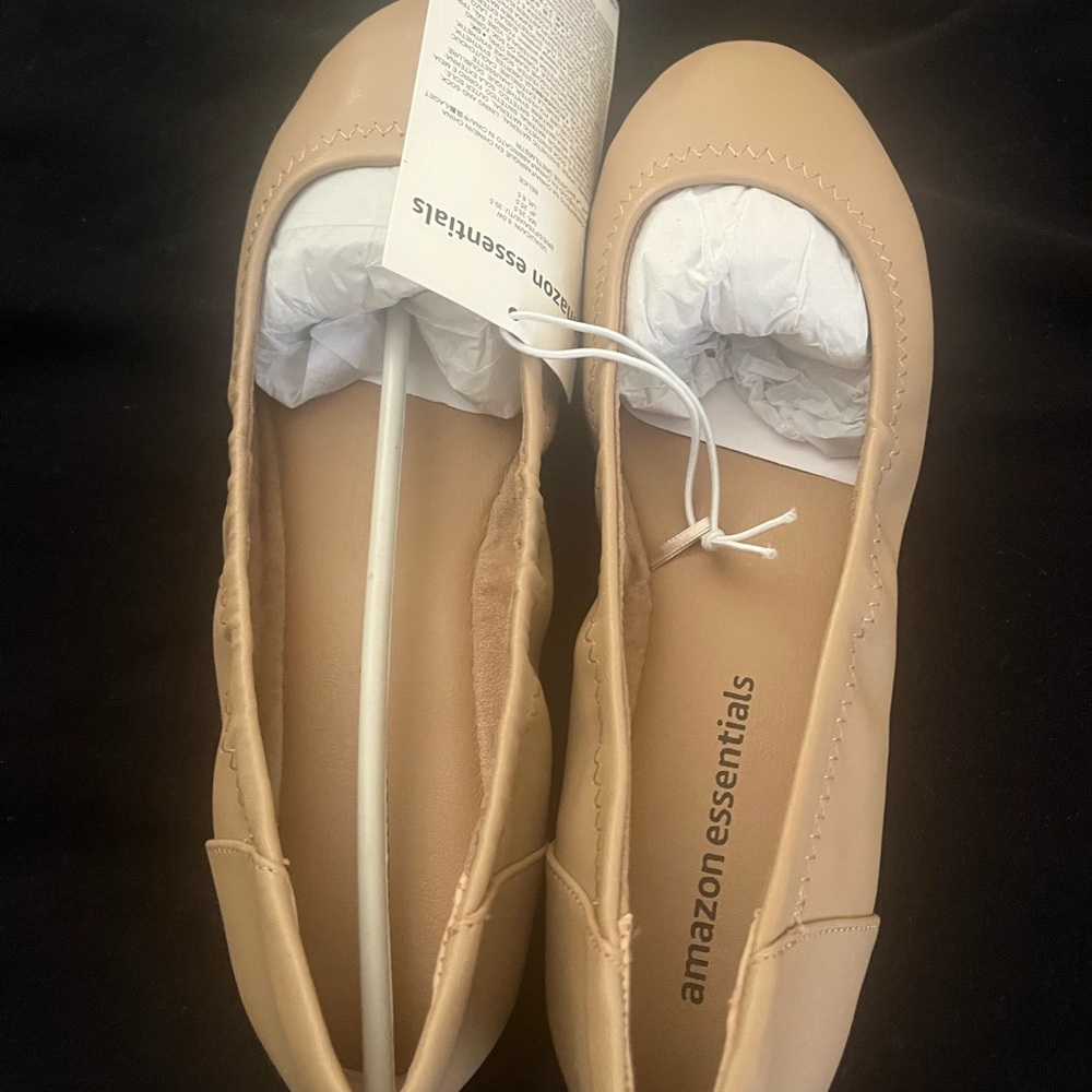 Amazon Essentials Women's Beige Loafers